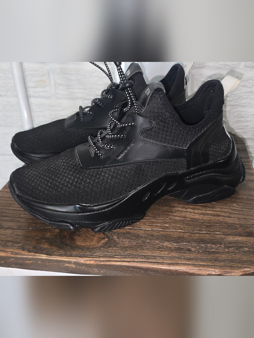 Women's Steve Madden MYLES Black Athletic Sneaker